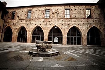 Castello Visconteo 4* Cassano dʼAdda